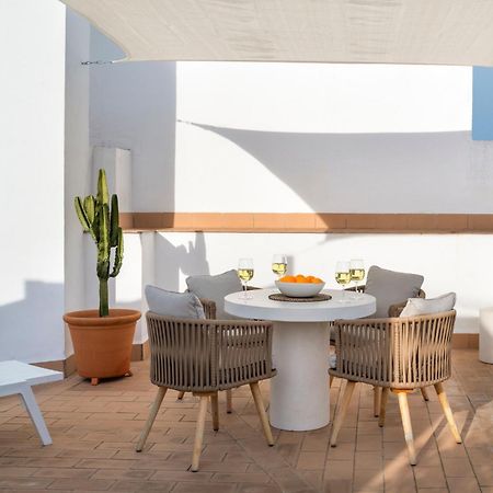 Magno Apartments Almansa 塞维利亚 外观 照片